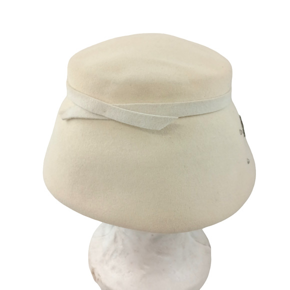 Lot of 2 VTG Frederick & Nelson Women\'s Felt Cloche Hats Ivory Brown Embellished main image 12